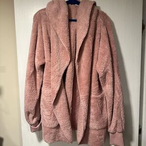Over sized fluffy sweater! One size fit all, never worn, soft and cozy!